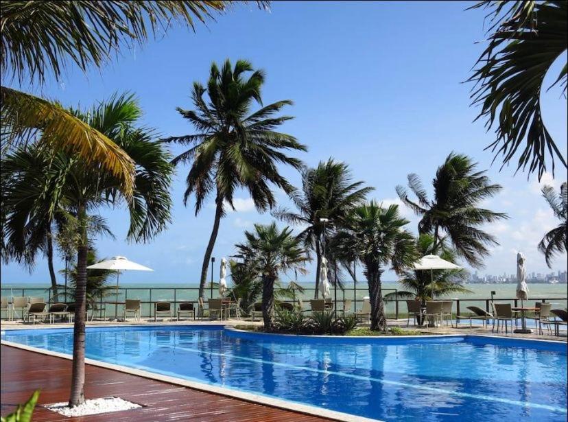 Apartamento A Beira Mar Com Piscina Estilo Resort 카베델로 외부 사진